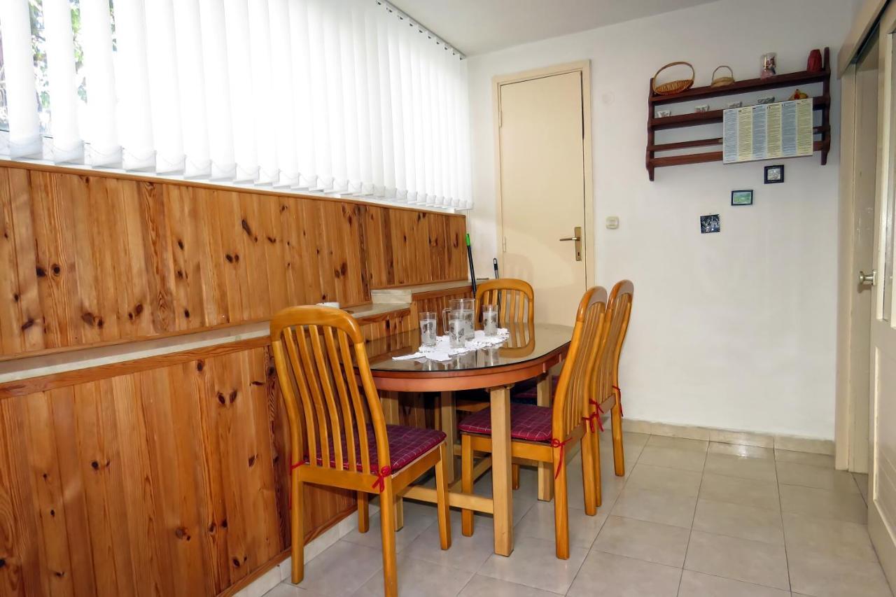 Apartments By The Sea Drasnice, Makarska - 5265 Esterno foto
