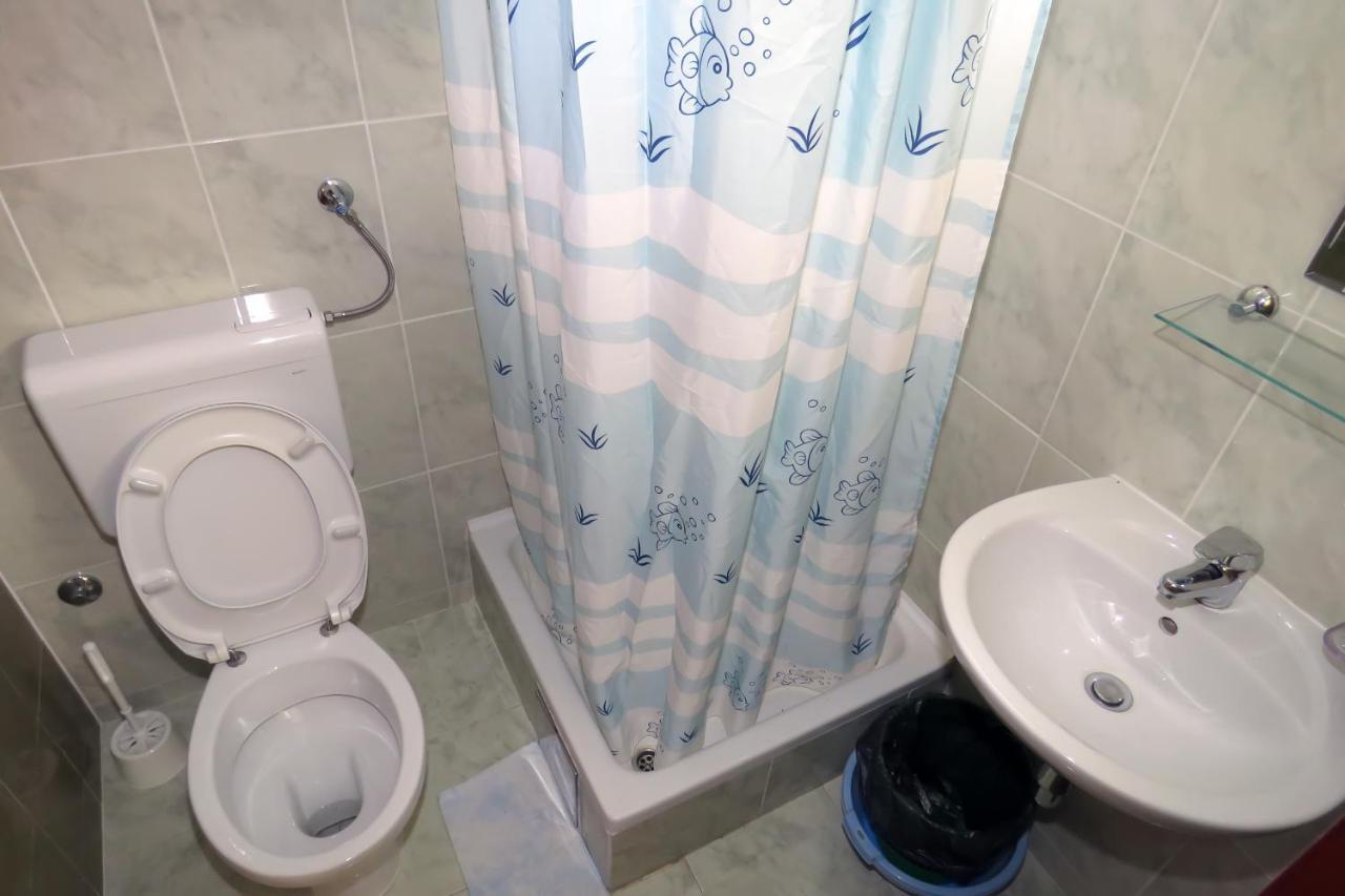 Apartments By The Sea Drasnice, Makarska - 5265 Esterno foto